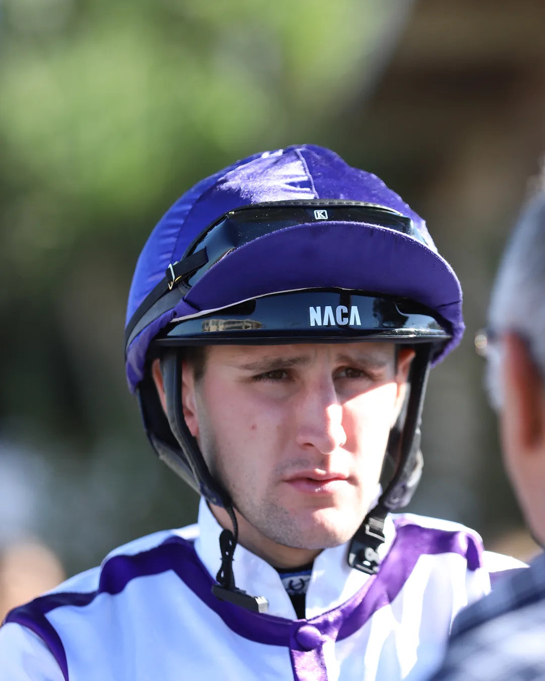 Le jockey Marvin Grandin porte le casque d&